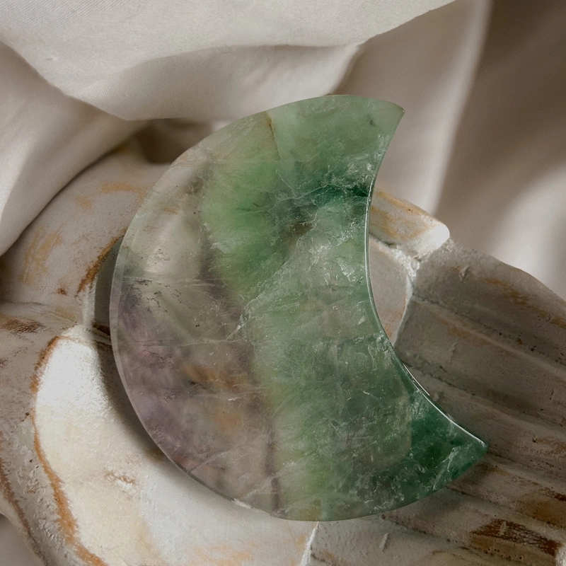 luna in Fluorite Arcobaleno
